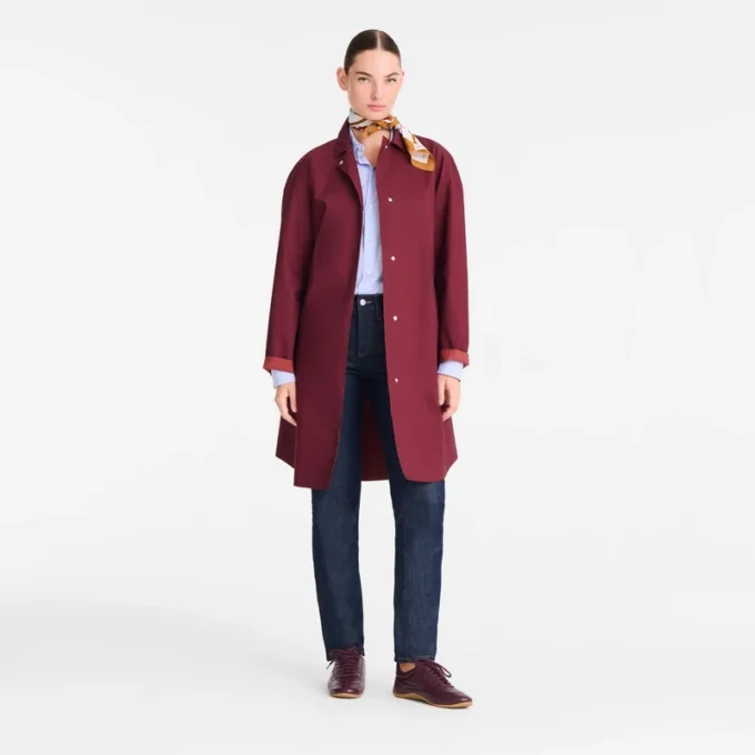 Burgunderrot – Wasserabweisender Trenchcoat aus technischem Canvas