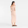 Cremefarbenes langes Kleid aus Crêpe-Jersey
