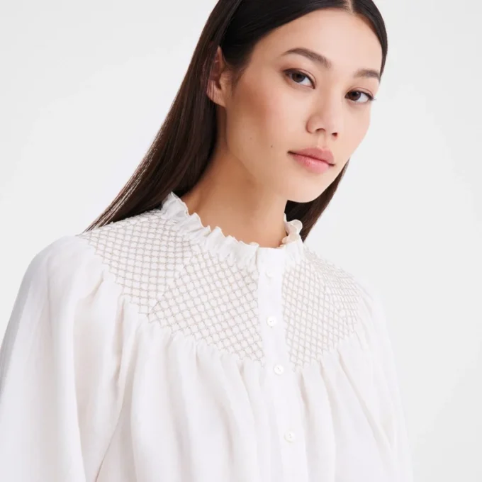 Ecru – Bluse mit gesmoktem Schleier Ecru – Bluse mit gesmoktem Schleier
