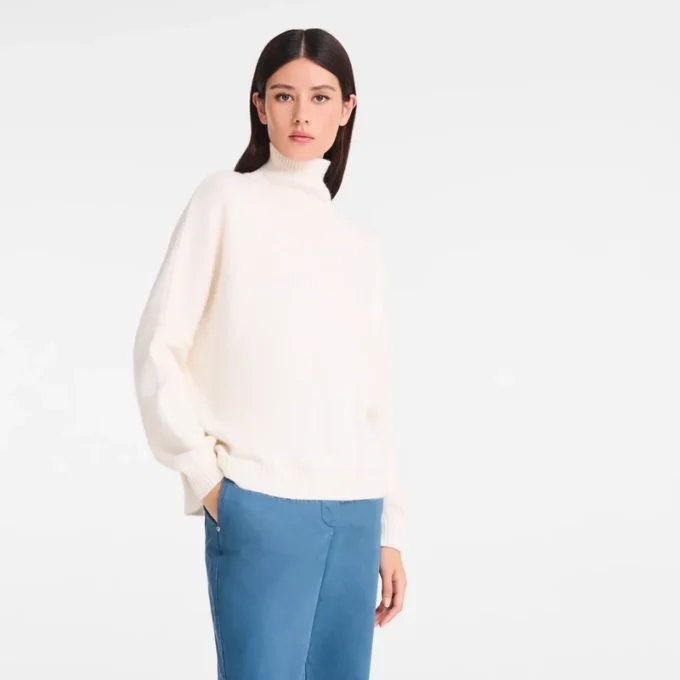 Elfenbein – Strickpullover mit hohem Kragen Elfenbein – Strickpullover mit hohem Kragen