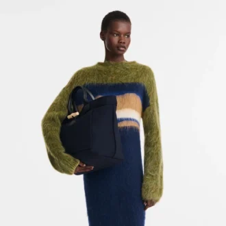 Le Roseau L Tote Bag