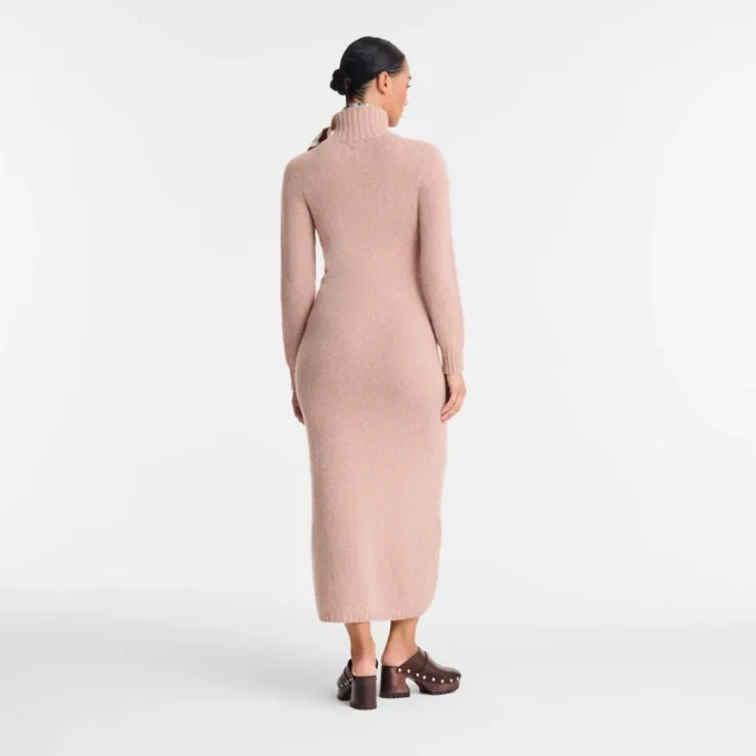 Pink Tea – Langes Strickkleid