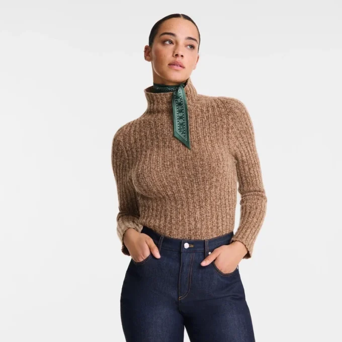 Schokoladenbraun – Strickpullover mit hohem Kragen Schokoladenbraun – Strickpullover mit hohem Kragen