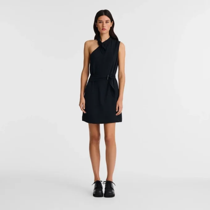 Schwarz – Fließendes Kreppkleid Schwarz – Fließendes Kreppkleid