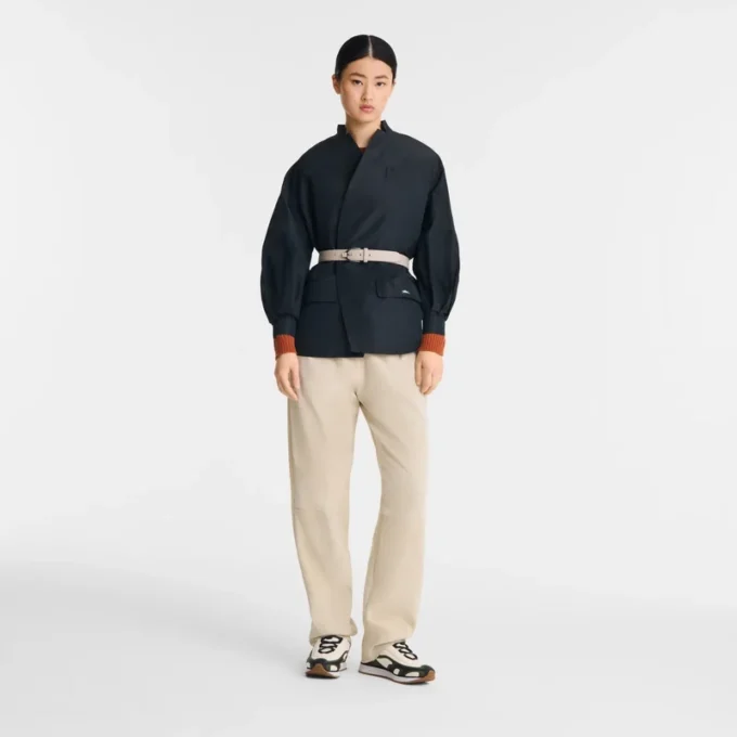 Schwarz – Kimonojacke aus technischem Taft Schwarz – Kimonojacke aus technischem Taft