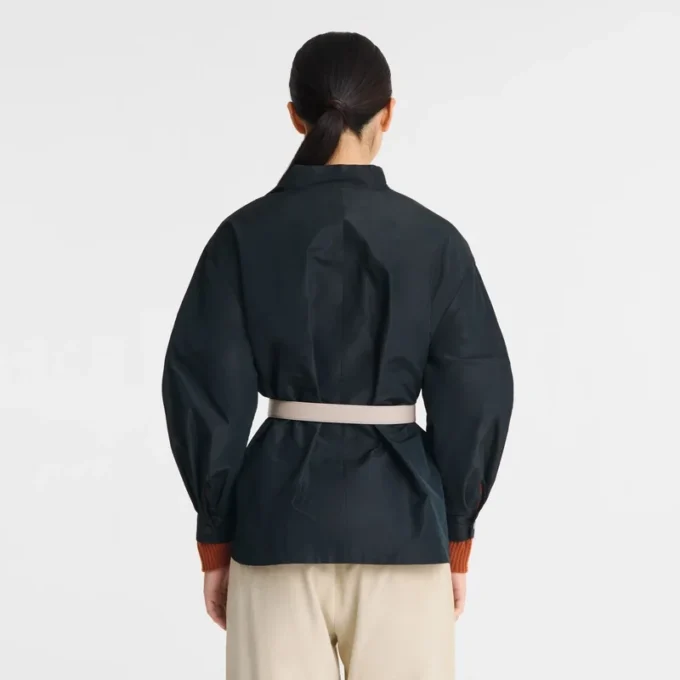 Schwarz – Kimonojacke aus technischem Taft Schwarz – Kimonojacke aus technischem Taft