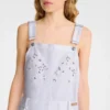 Weiß – Besticktes Gabardine-Kleid Weiß – Besticktes Gabardine-Kleid